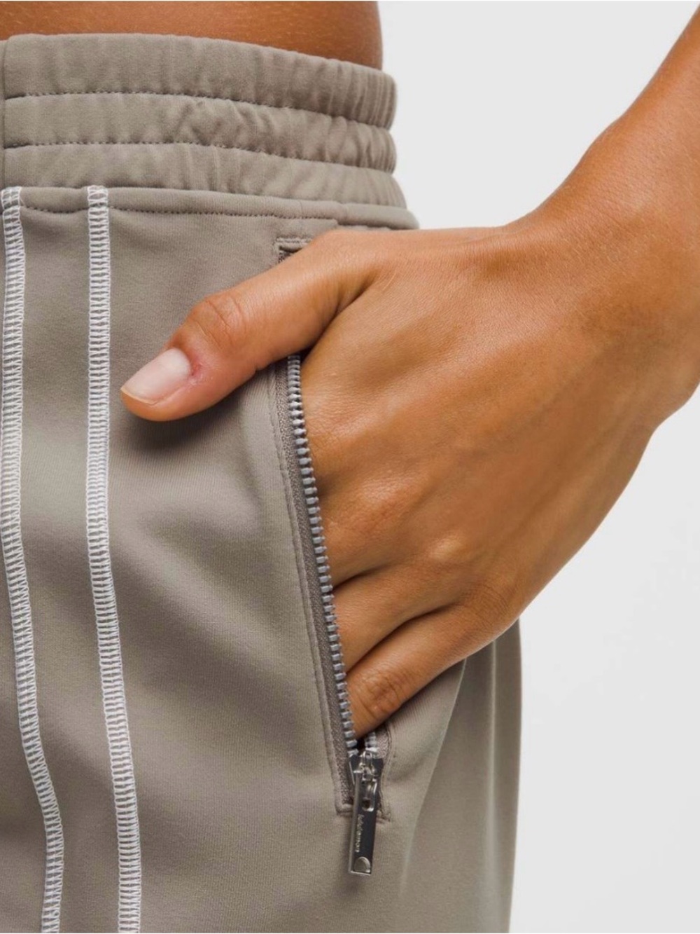 lululemon Define Mid-Rise Track Pant - Picture 2 of 15